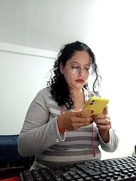 Snapshot of babyluna939 chatting on May 1, 2026, 11:43 pm babyluna939 online show from May 1, 2026, 11:43 pm