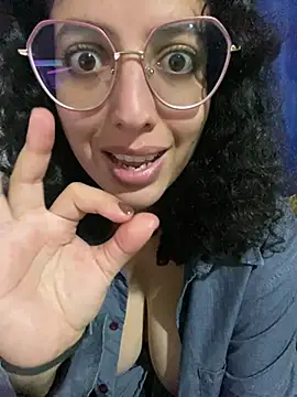 babyluna939 online show from March 12, 2025, 3:46 am