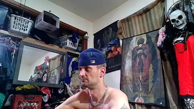 Snapshot of slinginbigD chatting on February 2, 2026, 8:35 am slinginbigD online show from February 2, 2026, 8:35 am