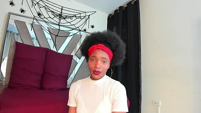 sara williams01 online show from October 24, 2025, 1:32 pm