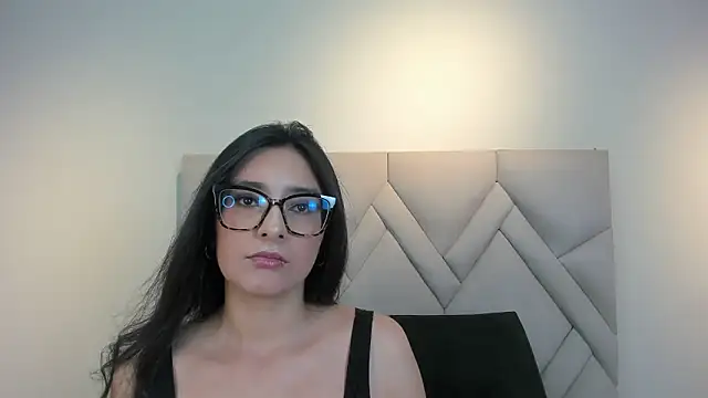 Isis Osman online show from March 4, 2026, 7:21 pm