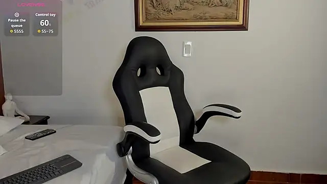 Wendy Marchall online show from November 6, 2025, 8:02 pm