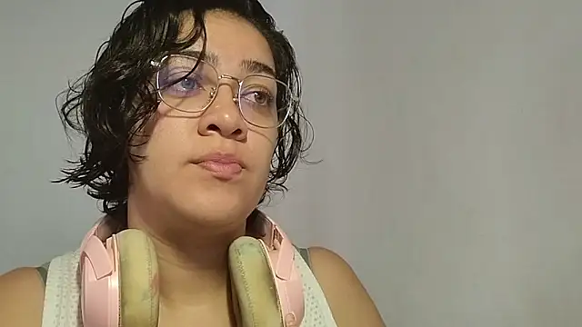 Snapshot of ely_toro_ chatting on September 26, 2025, 4:25 pm ely toro online show from September 26, 2025, 4:25 pm