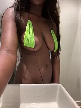 Snapshot of mmbaliii chatting on November 5, 2025, 12:08 pm mmbaliii online show from November 5, 2025, 12:08 pm