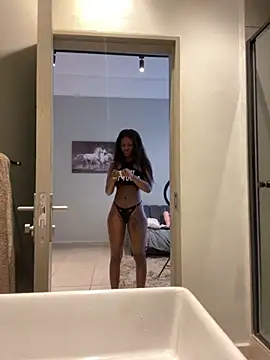 Snapshot of mmbaliii chatting on November 27, 2025, 10:37 am mmbaliii online show from November 27, 2025, 10:37 am