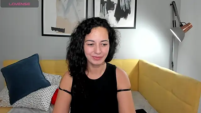 Snapshot of Linda_Insatiable chatting on February 24, 2025, 5:00 am Linda Insatiable online show from February 24, 2025, 5:00 am