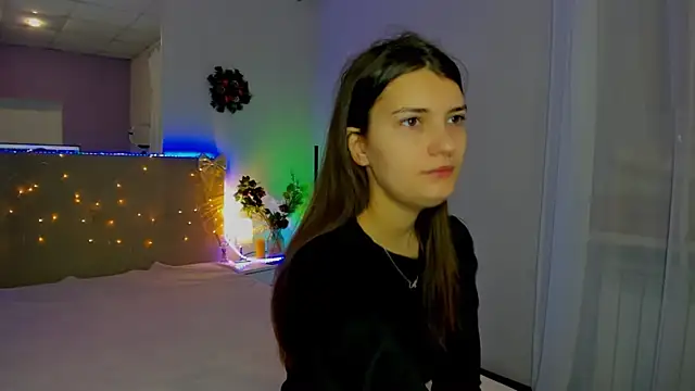 Laura Leee online show from December 17, 2025, 6:07 am