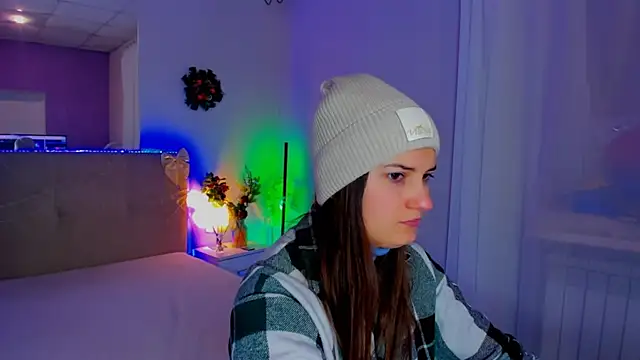 Laura Leee online show from January 12, 2026, 6:09 am