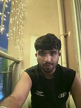 Jhonnn98 online show from August 4, 2026, 2:10 pm