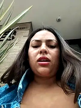 DULCE  26 online show from March 6, 2025, 8:05 pm