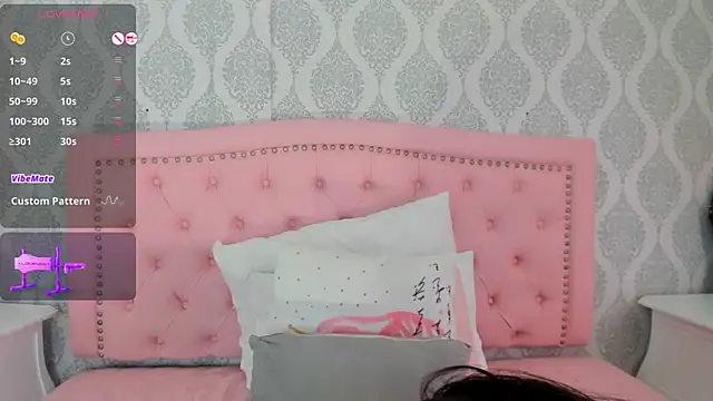 Snapshot of martina_rivera_ chatting on November 2, 2025, 12:21 pm martina rivera online show from November 2, 2025, 12:21 pm