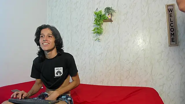 Snapshot of jony_honey chatting on February 23, 2026, 12:06 pm jony honey online show from February 23, 2026, 12:06 pm