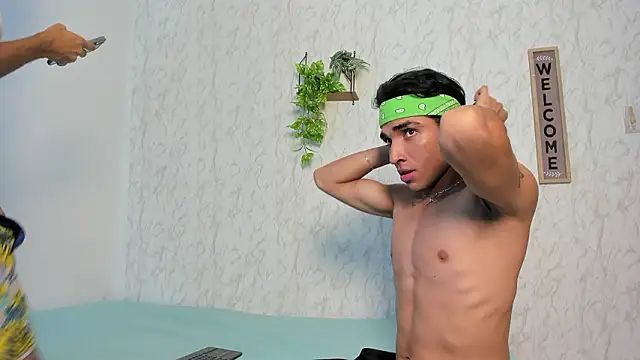 Snapshot of jony_honey chatting on March 3, 2026, 11:39 am jony honey online show from March 3, 2026, 11:39 am