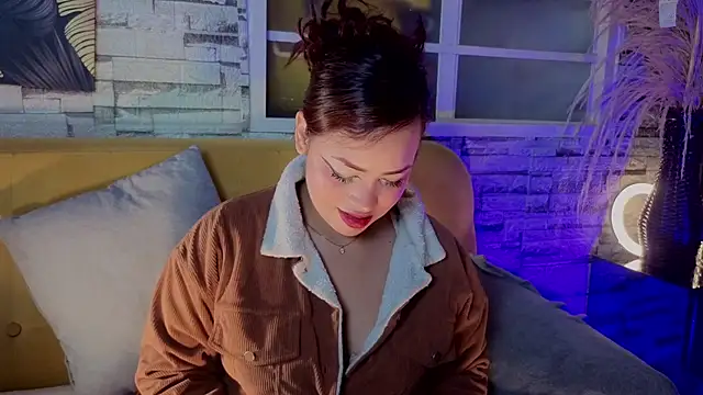 Snapshot of Estrella05_ chatting on March 13, 2026, 3:44 am Estrella05 online show from March 13, 2026, 3:44 am