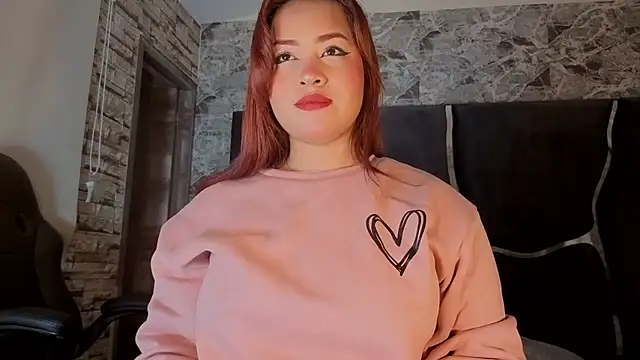 Estrella05  online show from November 23, 2025, 4:00 am