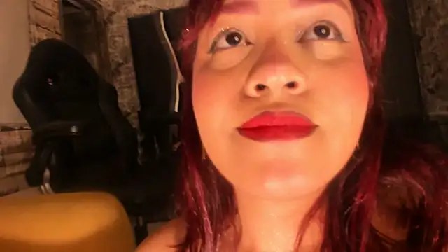 Estrella05  online show from February 10, 2025, 5:36 am