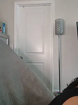 Snapshot of butterflybootyy chatting on June 1, 2026, 12:49 pm butterflybootyy online show from June 1, 2026, 12:49 pm