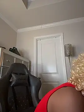 butterflybootyy online show from December 22, 2025, 11:54 am