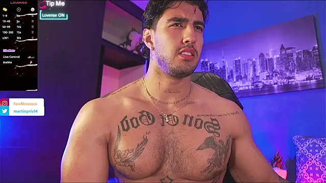 JACOB MARTINS online show from October 1, 2025, 12:06 am