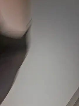 Snapshot of Exiaakatsuki chatting on November 3, 2025, 4:17 am Exiaakatsuki online show from November 3, 2025, 4:17 am