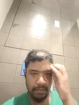 RoyPapafarid online show from April 6, 2026, 12:50 am