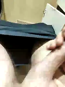 Snapshot of KATOon1995 chatting on October 27, 2025, 4:08 pm KATOon1995 online show from October 27, 2025, 4:08 pm