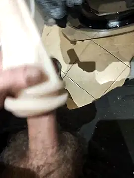 Snapshot of KATOon1995 chatting on March 21, 2026, 5:41 am KATOon1995 online show from March 21, 2026, 5:41 am