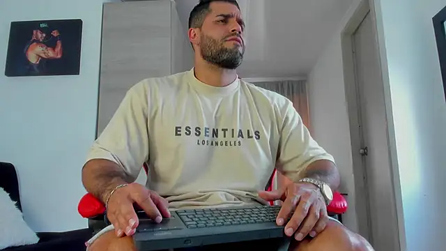 SamirHazard97 online show from April 17, 2026, 9:50 pm