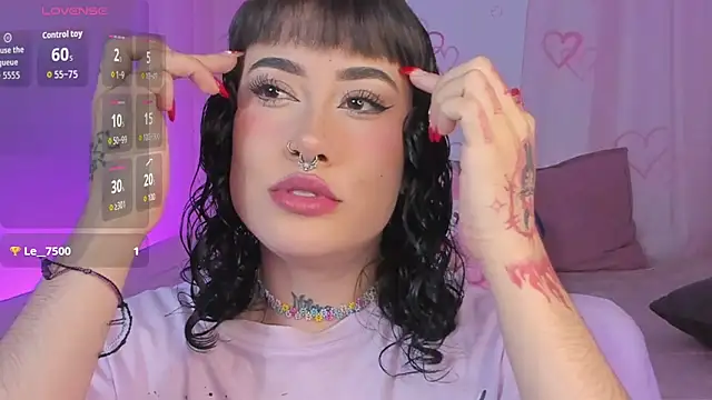 melody suarez online show from November 19, 2025, 10:54 pm