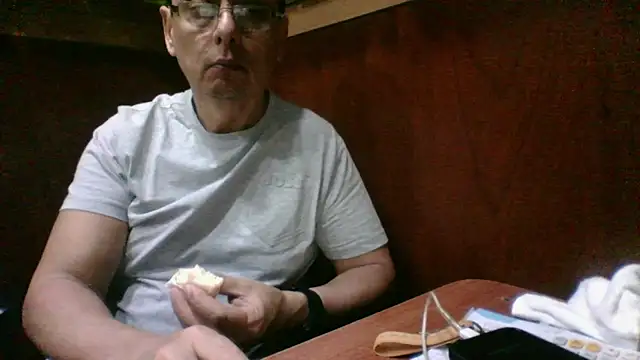 MarcusKelvin online show from November 14, 2025, 1:59 pm