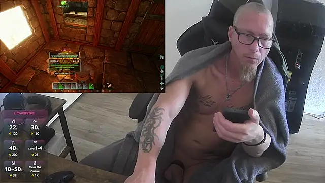 Maiki82 online show from November 19, 2025, 8:14 am