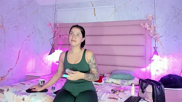 MelaniieRoux online show from November 24, 2025, 7:36 pm