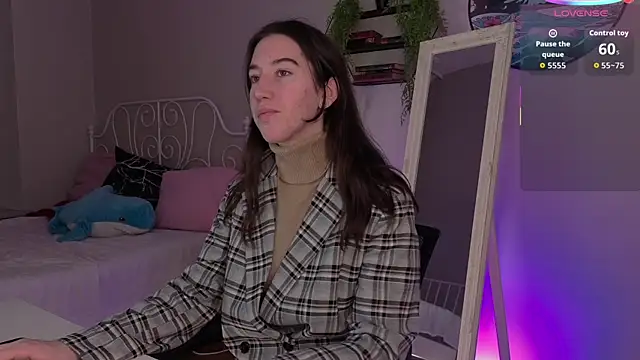 Belle Via online show from October 17, 2025, 3:25 pm