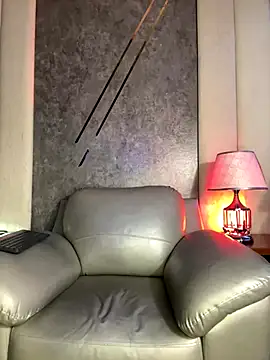 AaronCruz  online show from November 18, 2025, 8:45 pm