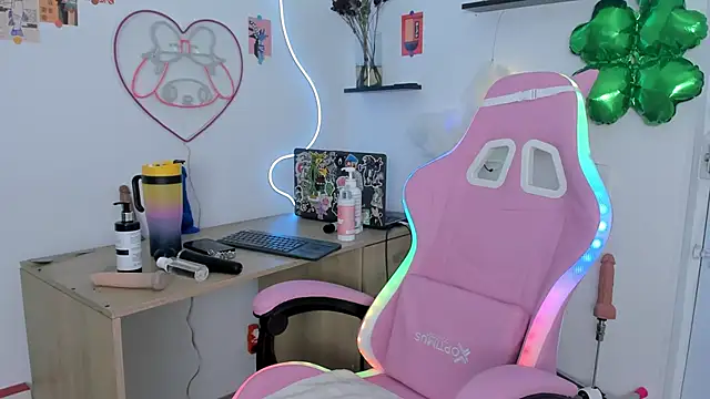 Snapshot of AlyRoses chatting on March 21, 2025, 12:18 am AlyRoses online show from March 21, 2025, 12:18 am