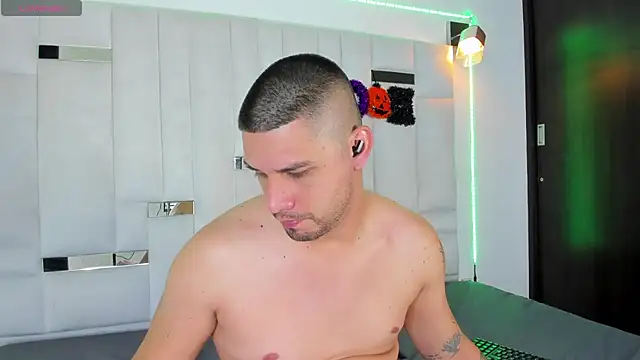 Snapshot of Jacoob19_ chatting on October 18, 2025, 3:08 am Jacoob19 online show from October 18, 2025, 3:08 am