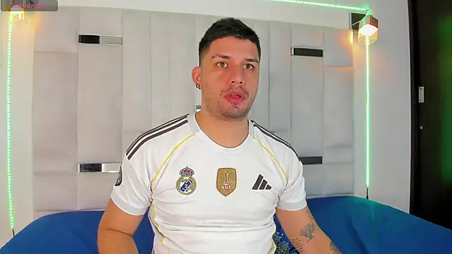 Snapshot of Jacoob19_ chatting on November 26, 2025, 1:22 pm Jacoob19 online show from November 26, 2025, 1:22 pm