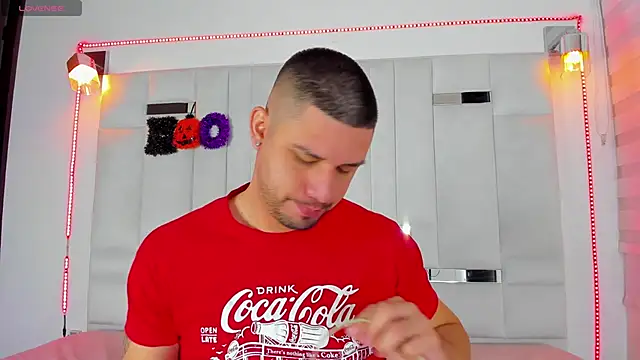 Snapshot of Jacoob19_ chatting on October 21, 2025, 12:26 pm Jacoob19 online show from October 21, 2025, 12:26 pm