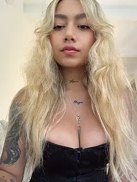 Snapshot of amanda-medrano1 chatting on July 2, 2026, 4:13 pm amanda-medrano1 online show from July 2, 2026, 4:13 pm