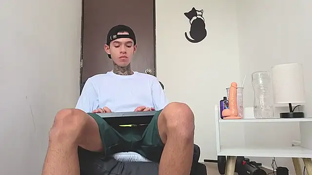 Saturno v online show from November 18, 2025, 10:40 am