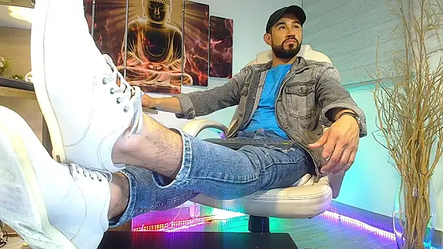Snapshot of alessandro_wye chatting on March 19, 2025, 9:38 am alessandro wye online show from March 19, 2025, 9:38 am