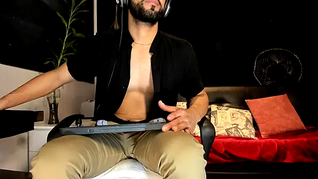 Snapshot of alessandro_wye chatting on November 18, 2025, 3:10 am alessandro wye online show from November 18, 2025, 3:10 am