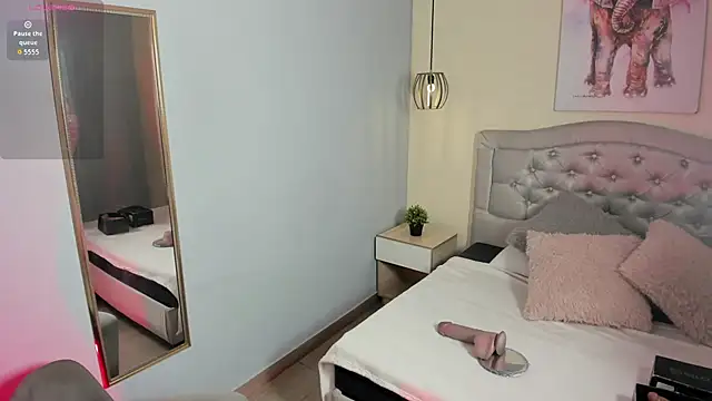 escarleth   online show from January 15, 2026, 1:03 pm