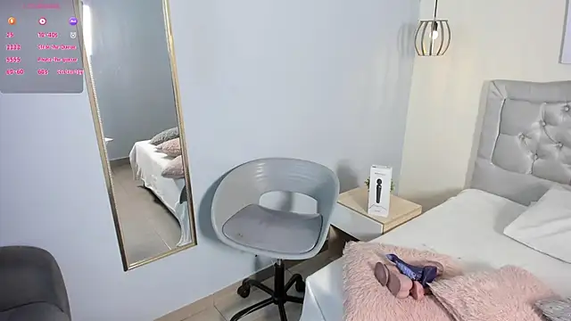 escarleth   online show from July 17, 2026, 1:19 pm