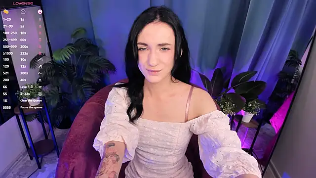 Snapshot of Dearly_kitty chatting on October 14, 2025, 6:47 am Dearly kitty online show from October 14, 2025, 6:47 am