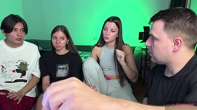 fcjuicy pussy online show from January 29, 2025, 8:04 pm
