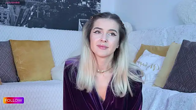 Sarah-Hart online show from November 30, 2025, 3:46 pm