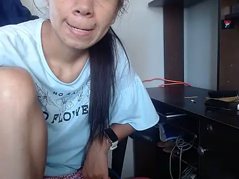 Erotic latina online show from November 10, 2025, 12:43 pm