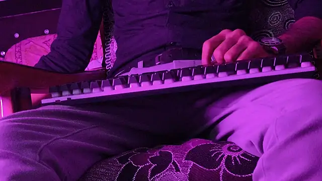 Habibi big b online show from November 4, 2025, 2:32 pm