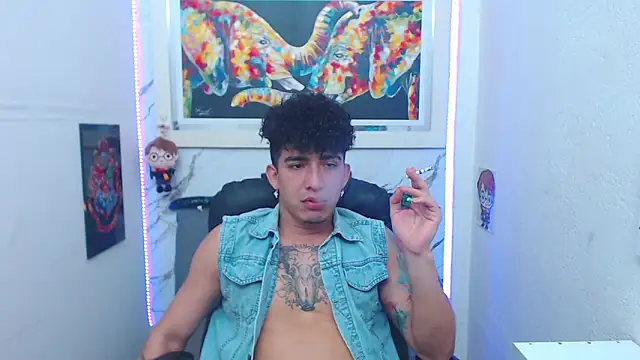 targuerian22 online show from November 30, 2025, 2:34 am